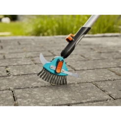 Combisysteem 3in1 Voegenkrabber/borstel - 9cm - Gardena -Tuinverzorgingswinkel combisysteem 3in1 voegenkrabber borstel 9cm gardena 3 4