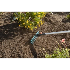 Combisysteem Hark 12 Tanden - 30cm - Gardena -Tuinverzorgingswinkel combisysteem hark 12 tanden 30cm gardena 5 8