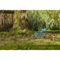 Combisysteem Kunststof Bladhark, Verstelbaar Met Steel - 35cm - Gardena 8 Combisysteem Kunststof Bladhark, Verstelbaar Met Steel - 35cm - Gardena -Tuinverzorgingswinkel combisysteem kunststof bladhark verstelbaar met steel 35cm gardena 3 5