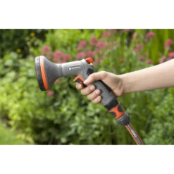 Comfort Sproeibroes Voor Bloembedden - Gardena -Tuinverzorgingswinkel comfort sproeibroes voor bloembedden gardena 4 11