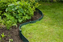 Tuinborderrand PE Groen 3mm - 10x0,15m - Nature 9 Tuinborderrand PE Groen 3mm - 10x0,15m - Nature -Tuinverzorgingswinkel tuinborderrand pe groen 3mm 10x0 15m nature 3