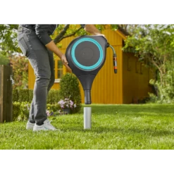 Tuinslangbox RollUp - M - 20m - Blauw - Gardena -Tuinverzorgingswinkel tuinslangbox rollup m 20m blauw gardena 5 7