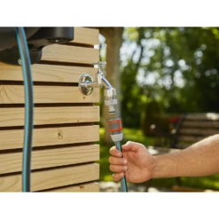 Wandslangenbox RollUp - M/L - 25m - Blauw - Gardena -Tuinverzorgingswinkel wandslangenbox rollup m l 25m blauw gardena 4 7