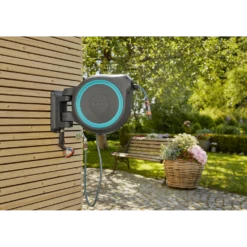 Wandslangenbox RollUp - M/L - 25m - Blauw - Gardena -Tuinverzorgingswinkel wandslangenbox rollup m l 25m blauw gardena 5 7