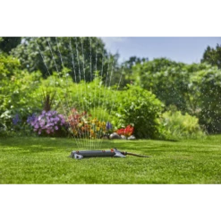 Zwenksproeier AquaZoom - S - Gardena -Tuinverzorgingswinkel zwenksproeier aquazoom s gardena 5 8